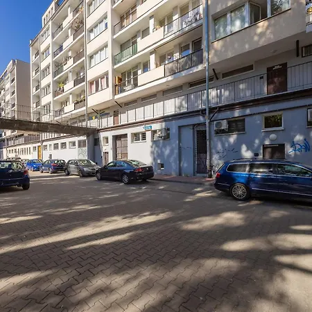 Apartman Stylish In Downtown By Renters Varsó