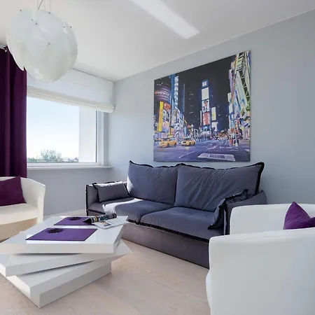 Apartament Stylish In Downtown By Renters